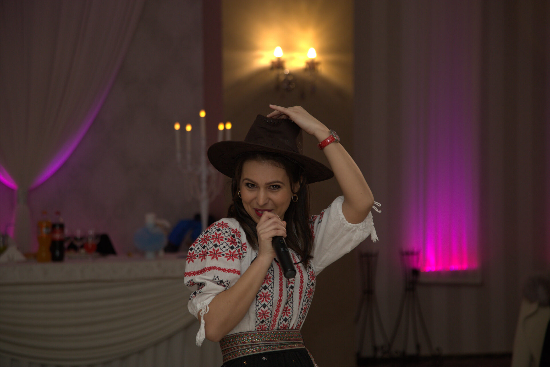 Florentina Pană pe scenă la eveniment Pitești